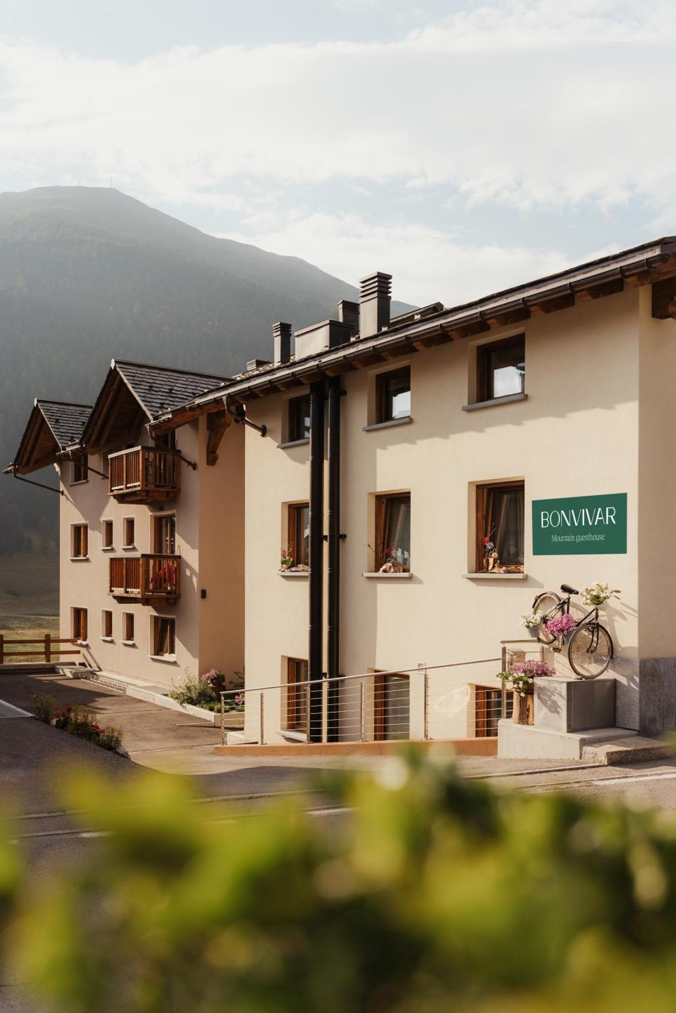 Bonvivar - Mountain Guesthouse Livigno Exterior foto